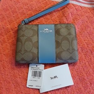 Brandnew authentic Coach pouch